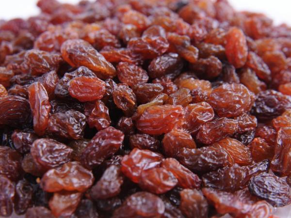What is the Best Time to Eat Raisins?