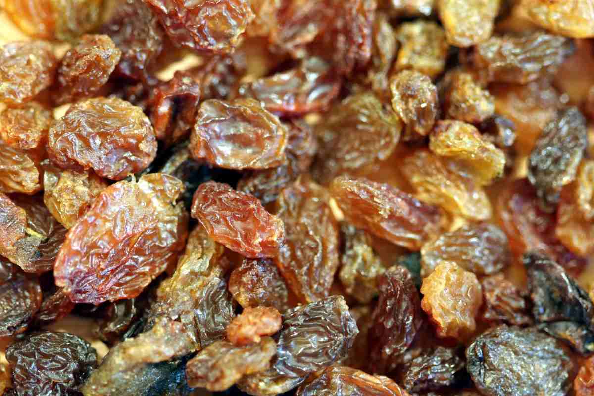  healthy raisins and nuts benefits for skin care 