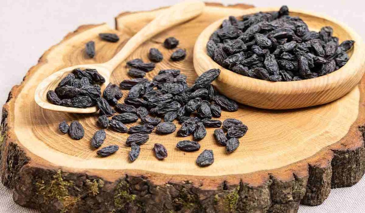 Buy The Latest Types of Dried Raisins With Seeds